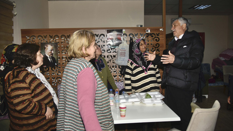 Zeydan Karalar, Adana’nın dört bir yanında halkla beraber