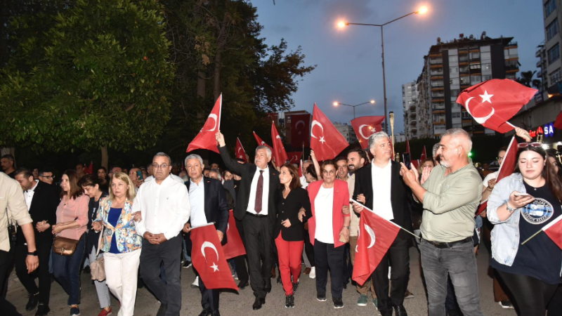 Karalar, “Bayrak ve vatan sevgimizi kimse sorgulayamaz”