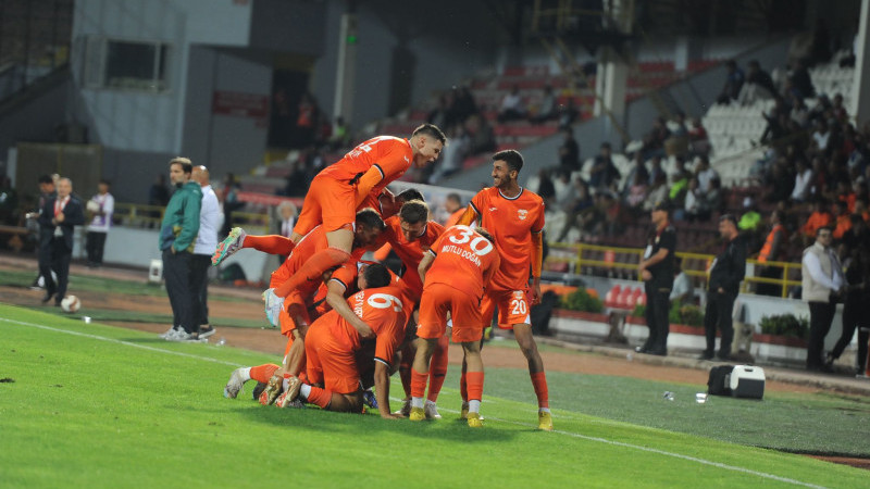 Adanaspor'dan muhteşem dönüş: 2-0