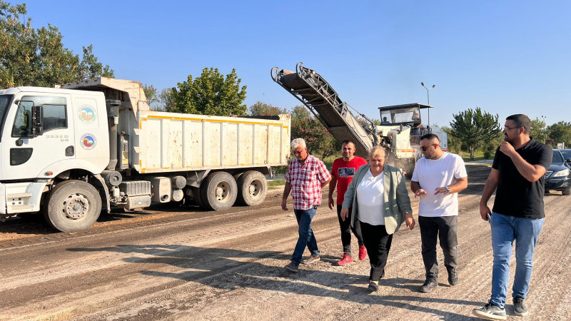 Ceyhan’da yol yenileme çalışmaları hız kesmiyor