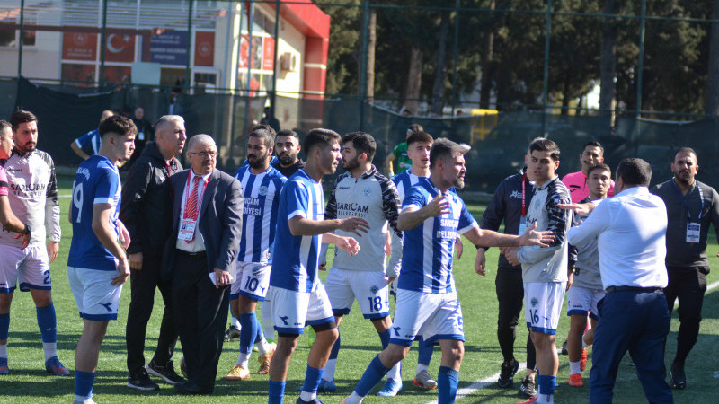 Tansiyonu yüksek maçı Pozantı Belediyespor kazandı: 2-0