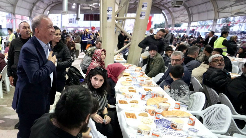 SEYHAN’DA 16 AYRI NOKTADA İFTAR SOFRASI