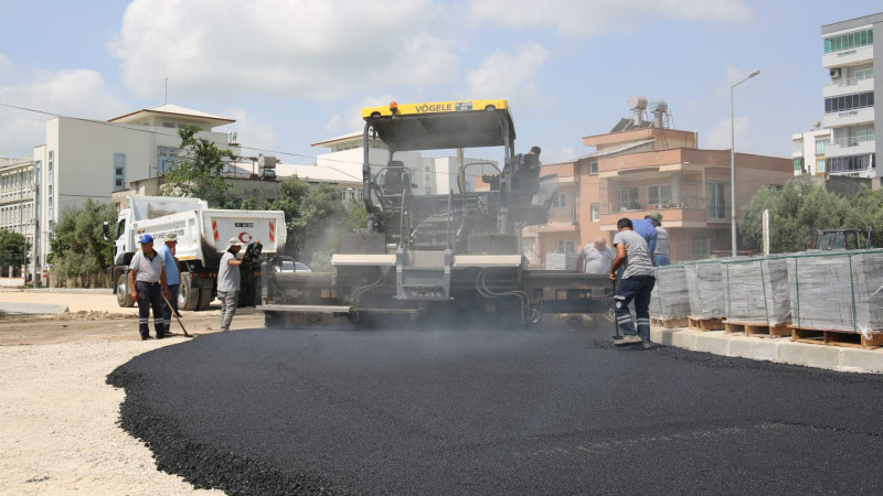 Ceyhan’da Yeni Açılan Cadde Asfaltlandı