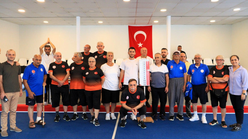 ADANA HUZUREVİNDE YAŞLILARA SPOR VE SAĞLIK DOPİNGİ!