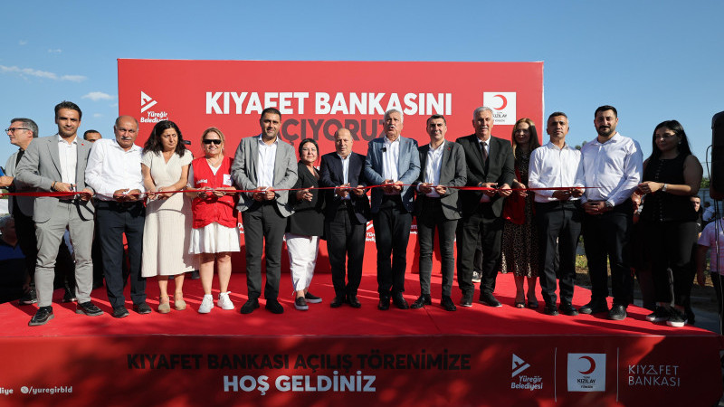 YÜREĞİR BELEDİYESİ KIYAFET BANKASI TÖRENLE AÇILDI