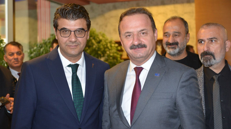 KARATAŞ’TAN BASIN ÖZGÜRLÜĞÜ VURGUSU