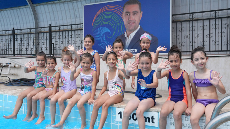 ÇUKUROVA BELEDİYESİ’NDE YÜZME KURSLARINA BÜYÜK İLGİ