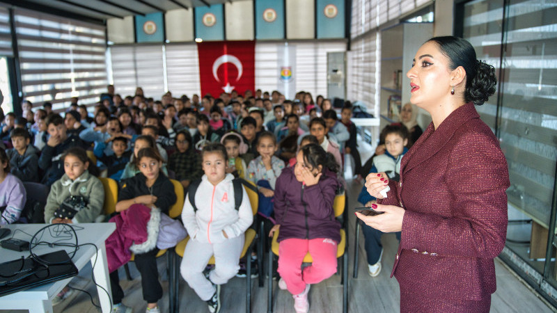 TARSUS’TA, DÜNYA ÇOCUK HAKLARI GÜNÜ’NDE ANLAMLI ETKİNLİK