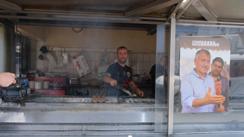 “KARALAR’SIZ ADANA KEBABININ TADI YOK”