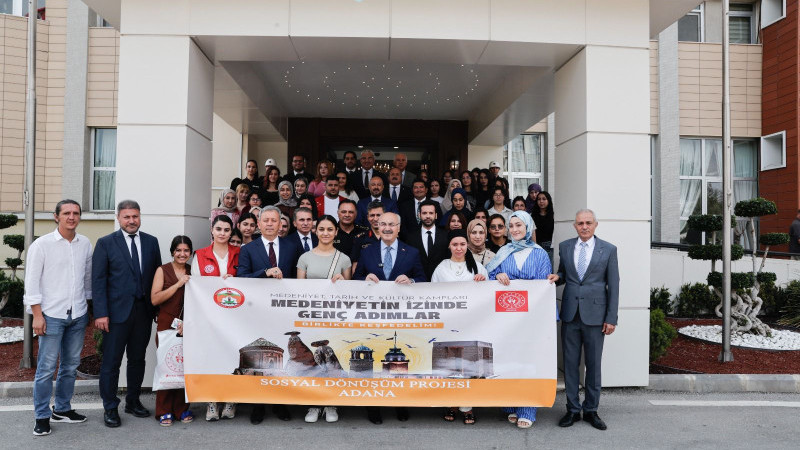 ADANA’DAN 40 KIZ ÖĞRENCİMİZ ‘MEDENİYET, TARİH VE KÜLTÜR’ KAMPINA YOLA ÇIKTI