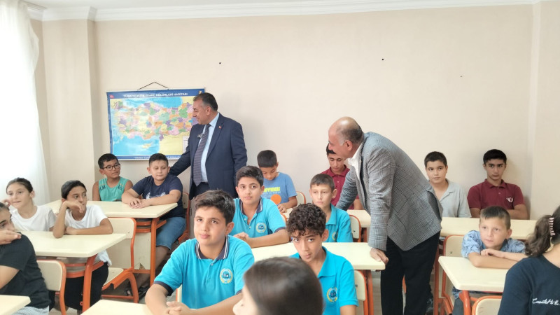 YUMURTALIK’TA ÜCRETSİZ LGS KURS MERKEZİ AÇILDI