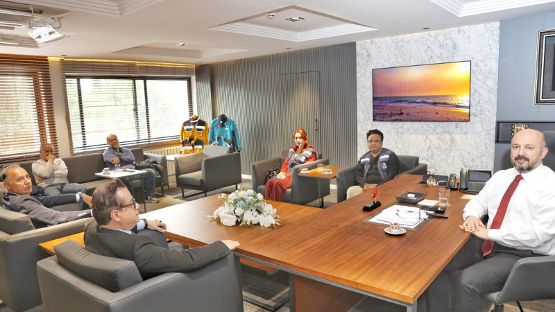 Halil Nacar bilim  insanları ile buluştu