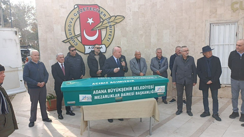 GAZETECİ AKARÇAY SON YOLCULUĞUNA UĞURLANDI