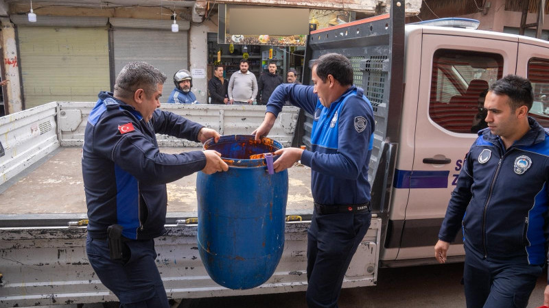 SEYHAN'DA MERDİVEN ALTI ÜRETİME GEÇİT YOK