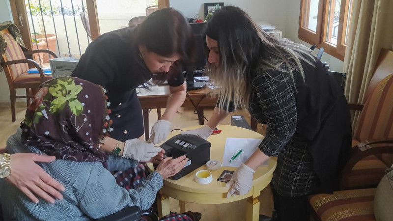 HUZUREVİ SAKİNLERİNE 