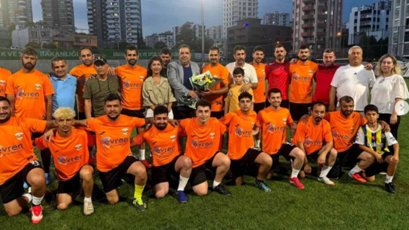 BAŞKAN BOZAN’DAN İŞİTME ENGELLİ FUTBOLCULARA MORAL ZİYARETİ
