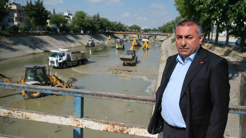 ASKİ, Sarıçam Deresi’nde kapsamlı temizlik başlattı