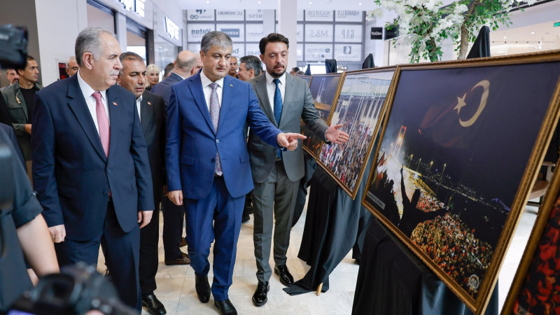 VALİ MUSTAFA YAVUZ 15 TEMMUZ DEMOKRASİ VE MİLLİ BİRLİK GÜNÜ FOTOĞRAF SERGİSİ’NİN AÇILIŞINI GERÇEKLEŞ
