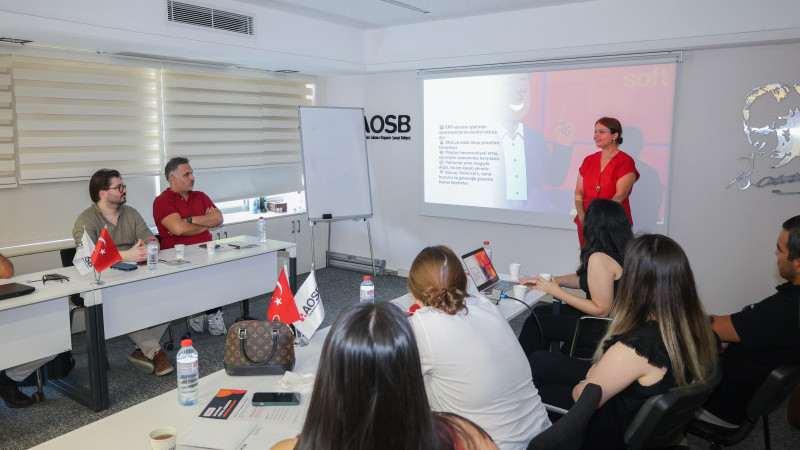 AOSB Akademi Eğitimleri Sanayicilere Işık Tutuyor