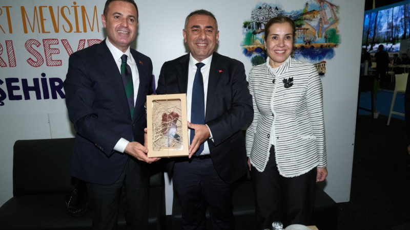 Güngör Geçer, Antalya’da Adana’yı tanıttı